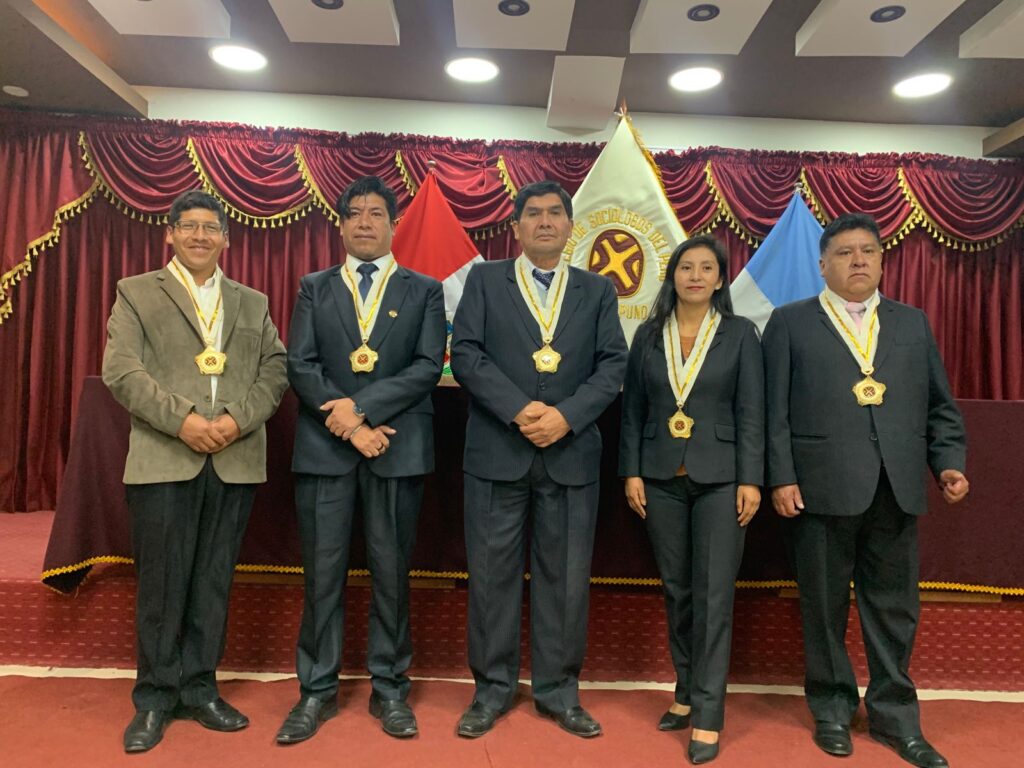 Juramentación y Entrega de Credenciales a Delegados Nacionales